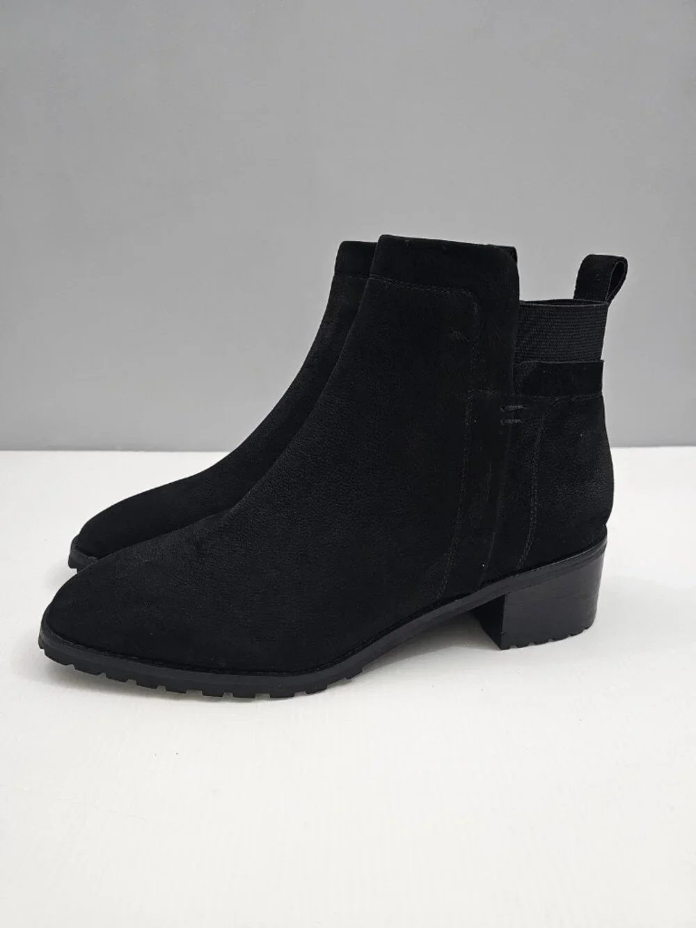 Blondo Shyne Waterproof Ankle Boot Womens 9.5 Black Nubuck Lug Sole Comfort NEW